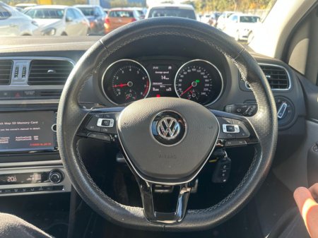 2016 Volkswagen Polo cross 1.2L Petrol Automatic (9966) €12,495 thumbnail