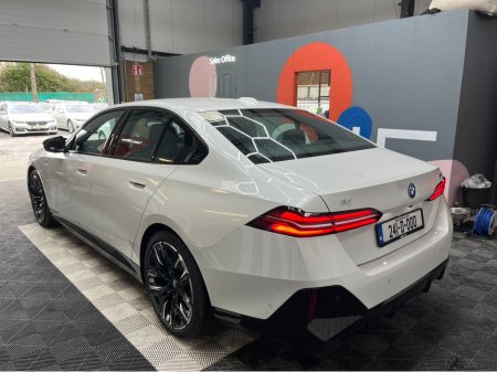 2024 BMW i5 - thumbnail 4