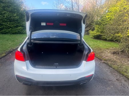 2017 BMW 5 Series - thumbnail 10