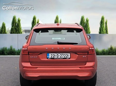 2022 Volvo XC60 - thumbnail 5