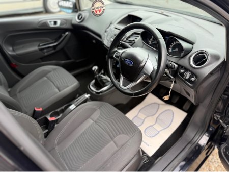 2013 Ford Fiesta - thumbnail 11