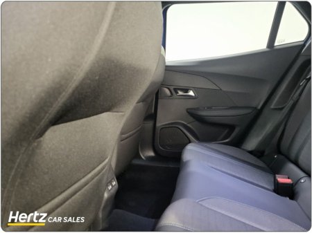 2023 Peugeot 2008 - thumbnail 13