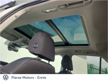 2022 Volkswagen T-Roc 1.0 TSI 110HP Style Plus - Pan Roof €27,950 thumbnail