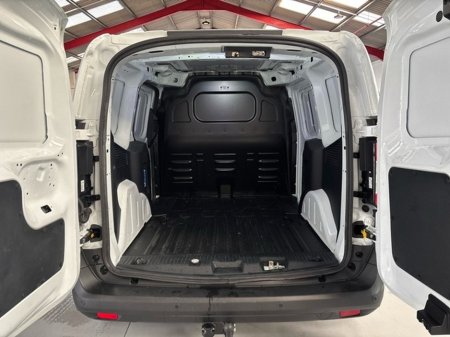 2025 Ford Courier TREND 1.5L ECOBLUE 100PS M6 FW €18,300 thumbnail