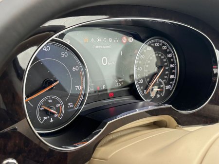 2016 Bentley Bentayga - thumbnail 13