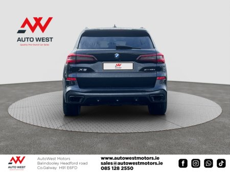 2021 BMW X5 2021 BMW X5 XDrive 45e M Sport Black Edition €49,950 thumbnail
