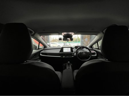 2025 Toyota Prius - thumbnail 12