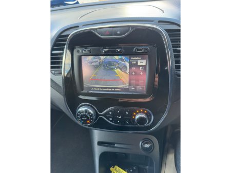 2015 Renault Captur Intense high driving position €8,900 thumbnail