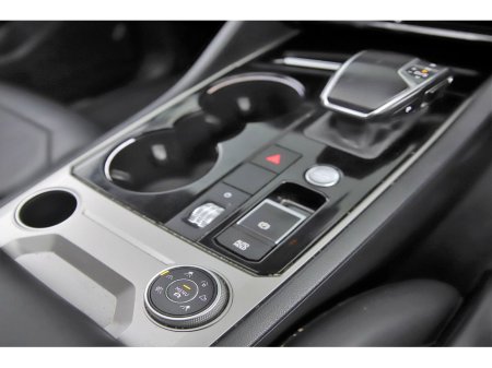 2019 Volkswagen Touareg - thumbnail 18