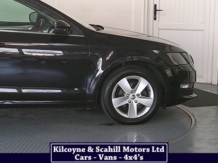 2020 Skoda Octavia - thumbnail 30