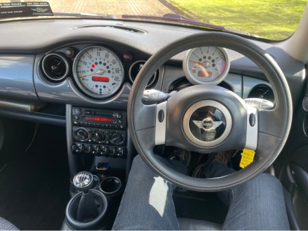 2004 MINI Hatch - thumbnail 9