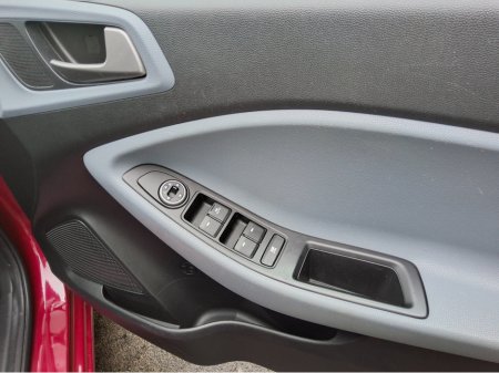 2018 Hyundai i20 - thumbnail 19