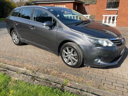 2013 Toyota Avensis - thumbnail 2