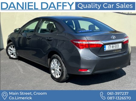 2017 Toyota Corolla - view 3