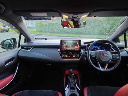 2019 Toyota Corolla 1.8 Hybrid Aura Hatchback €17,950 thumbnail