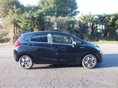 2016 Honda Fit 1.5 HyBrid €10,950 thumbnail