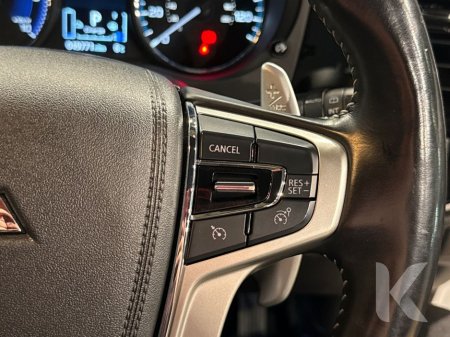 2019 Mitsubishi Outlander 2.4 AUTOMATIC HYBRID - ALLOY WHEELS - ELECTRIC SEATS - HEATED SEATS - HEATED STEERING WHEEL - HEATING / AC CONTROLS - REVERSE CAMERA - MULTI FUNCTION €21,950 thumbnail