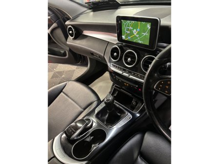 2015 Mercedes-Benz C Class C 220 BLUETEC €12,950 thumbnail