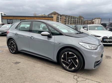 2022 Volkswagen ID.3 Pro 58kWh Life Hatchback 5dr Electric Auto (145 ps) thumbnail