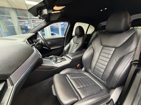 2021 BMW 3 Series - thumbnail 28