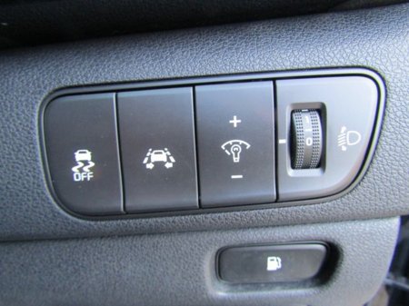 2018 Kia Niro Hybrid EXL 5DR Auto €15,950 thumbnail