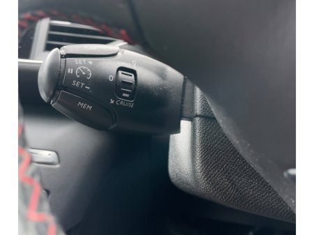 2018 Peugeot 308 - thumbnail 9