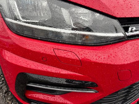 2018 Volkswagen Golf  €16,500 thumbnail