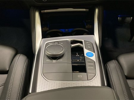 2025 BMW i4 - thumbnail 10