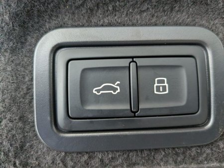 2025 Audi A6 E-HYBRID QUATTRO LAUNCH EDITION €79,888 thumbnail