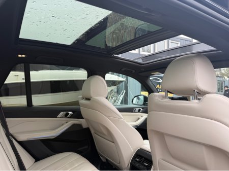 2022 BMW X5 XDRIVE45E 4DR AUTO G05H €62,950 thumbnail