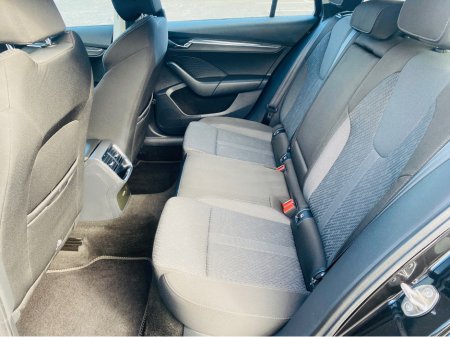 2021 Skoda Octavia - thumbnail 28