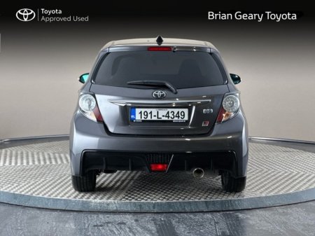 2019 Toyota Yaris HYBRID GR SPORT €17,950 thumbnail