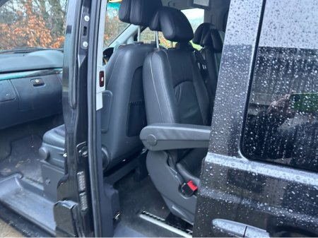 2008 Mercedes-Benz Viano AUTO//ELECTRIC WHEEL CHAIR RAMP//6 CAPTAINS UNMARKED LEATHER SEATS//DVD//ELECTRIC DOOR CLOSING///BRAND NEW NCT 2/2027///TINY MLS///UNIQUE OPPORTUNITY €15,950 thumbnail