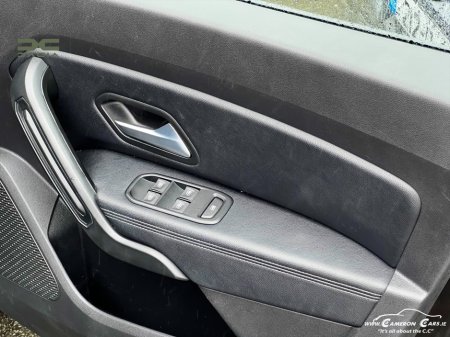 2021 Dacia Duster PRESTIGE BLUE DCI 115 6 DFULL €19,950 thumbnail