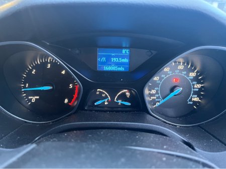 2012 Ford Focus 1.6 TDCI 95BHP ZETEC 5 5DR thumbnail