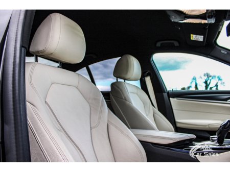 2021 BMW 5 Series - thumbnail 17