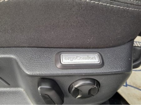 2016 Volkswagen Passat - thumbnail 20