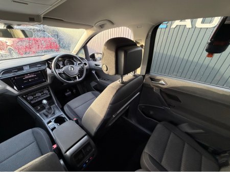 2018 Volkswagen Touran CL - 2.0L DIESEL - AUTO - 7 SEATS - 12M WARRANTY - CAR: €19,950 thumbnail