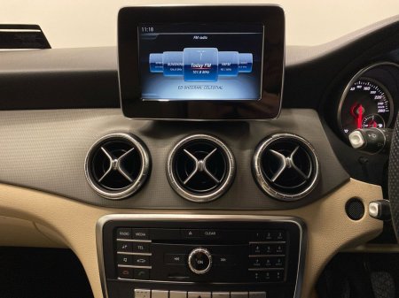 2019 Mercedes-Benz CLA Class CLA 180 | Reversing Camera €25,950 thumbnail