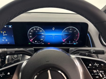 2026 Mercedes-Benz GLB - thumbnail 8