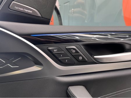 2021 BMW X3 2021 BMW X3 XDRIVE 30E M-SPORT EDITION JOY 2.0 AUTOMATIC / CRUISE CONTROL / 360° PARKING CAMERA / ELECTRIC MEMORY & HEATED SEATS / PADDLE SHIFTERS / PANORAMIC SUNROOF / APPLE CARPLAY thumbnail