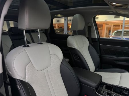 2024 Kia Sorento DSL MY23 SAM 5DR Auto €52,950 thumbnail