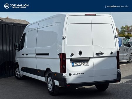 2025 Renault Master - photo 2