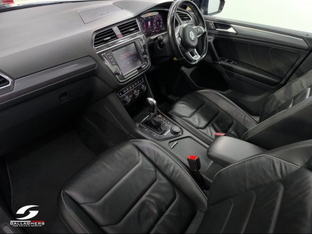 2017 Volkswagen Tiguan (171) R-LINE 2.0 TDI **4MOTION 240BHP**DSG AUTO €24,995 thumbnail