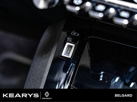 2023 Peugeot 208 Electric 136bhp (50 kWh) GT €19,900 thumbnail