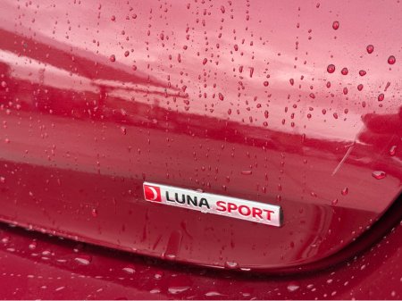 2018 Toyota Auris 1.2 D-4T LUNA SPORT 4DR €14,950 thumbnail