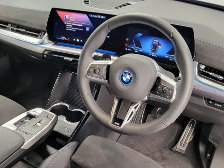 2025 BMW iX2 - thumbnail 6