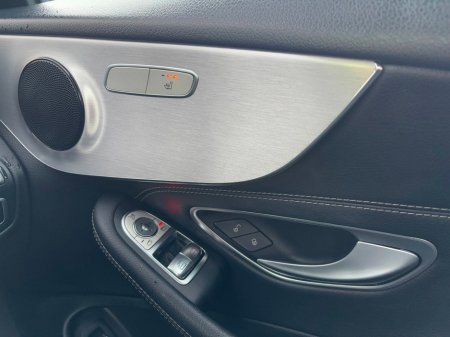 2019 Mercedes-Benz C Class - thumbnail 18