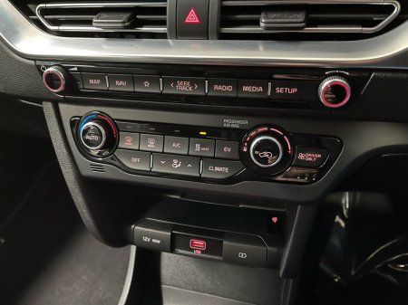 2022 Kia e-Niro - thumbnail 7