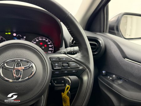 2024 Toyota Yaris - thumbnail 21